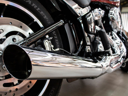 Low Cat 2-into-1 Exhaust - Chrome. Fits Softail 2025up Non-240 Tyre Models