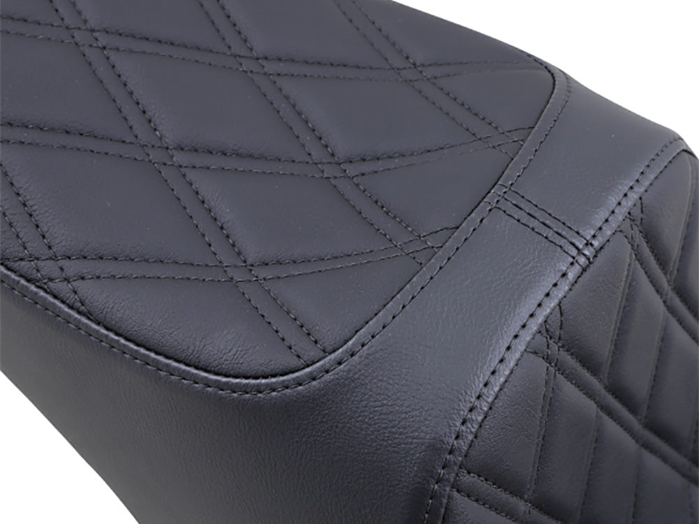 Predator 3 Dual Seat with Black Double Diamond Lattice Stitch. Fits Softail 2006-2017 with OEM 200 Rear Tyre