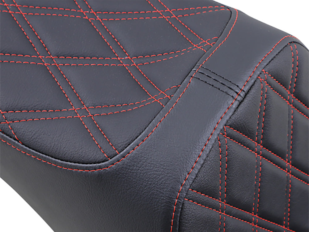 Predator 3 Dual Seat with Red Double Diamond Lattice Stitch. Fits Softail 2006-2017 with OEM 200 Rear Tyre