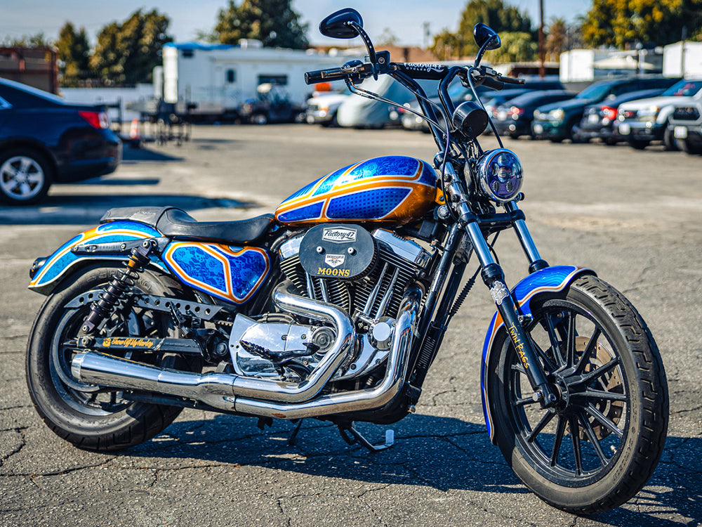 14in. x 1-1/4in. MX47 Straight T-Bar Handlebar - Gloss Black.