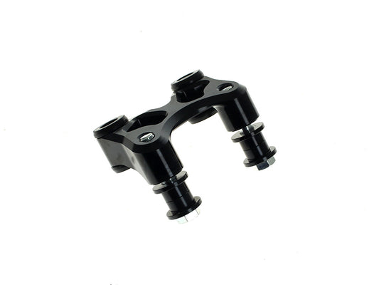 SDC Dagger Pullback Plate - Black. Fits Softail 2018up