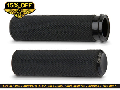 Knurled Fusion Handgrips - Black. Fits Big Twin 2008-2024 with Throttle-by-Wire