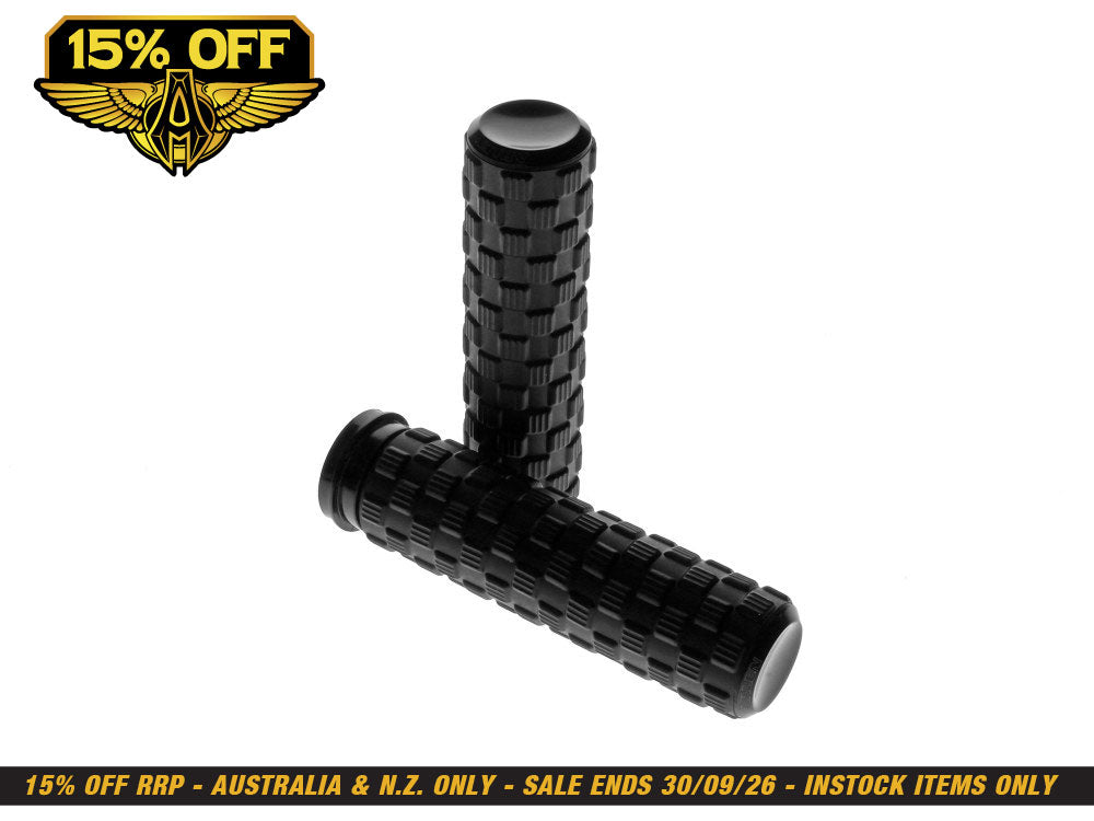 Air Trax Handgrips - Black. Fits Big Twin 2008-2024 with Throttle-by-Wire
