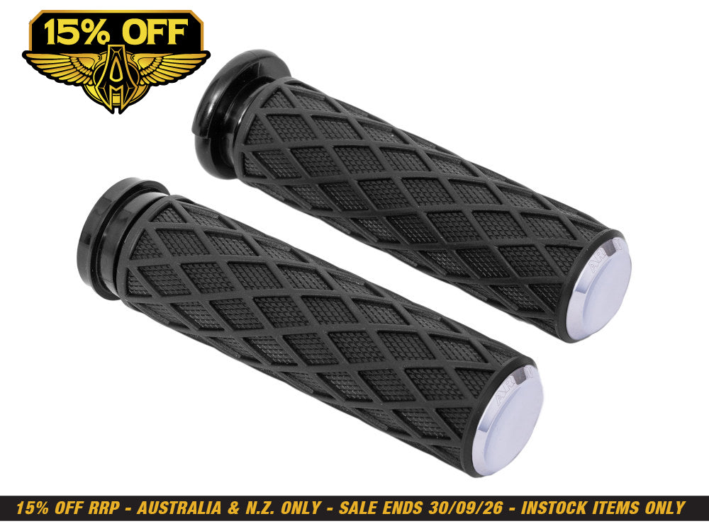 Diamond Handgrips - Chrome. Fits H-D with Throttle Cable.