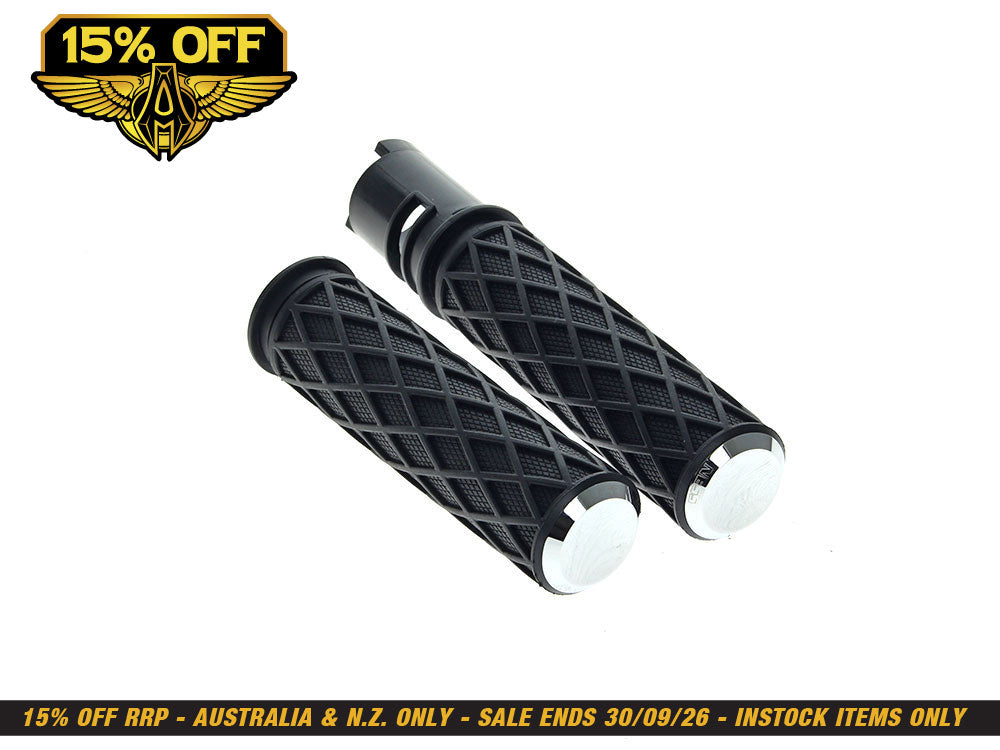 Diamond Handgrips - Chrome. Fits CVO Touring 2023up, Street Glide & Road Glide 2024up, Touring 2025up & Softail 2025up