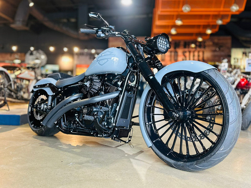 Front Axle Covers - Gloss Black. Fits Softail 2018up