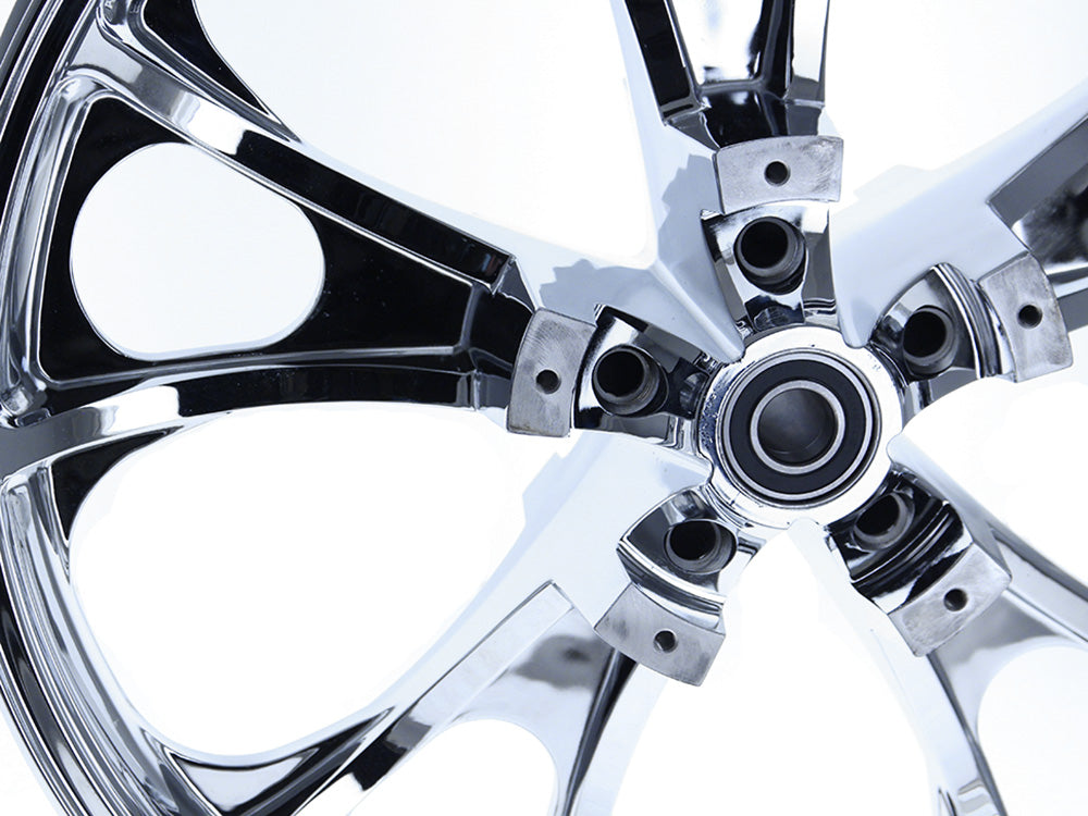 21in. x 3.50in. wide Largo 3D Wheel with Front Hub - Chrome. Fits Touring 2008up with ABS