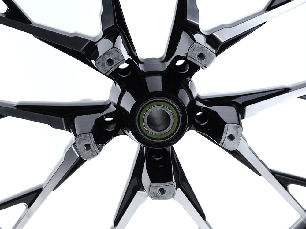 21in. x 3.50in. wide Marlin 3D Wheel with Front Hub - Black Cut. Fits Touring 2008up with ABS