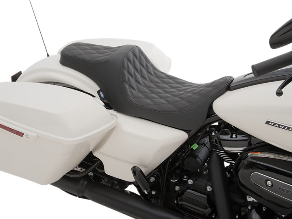 Predator 3 Dual Seat with Black Double Diamond Lattice Stitch. Fits Most Touring 2008-2024