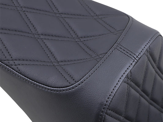 Predator 3 Dual Seat with Black Double Diamond Lattice Stitch. Fits Softail 2006-2017 with OEM 200 Rear Tyre