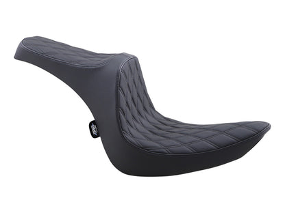 Predator 3 Dual Seat with Black Double Diamond Lattice Stitch. Fits Softail 2006-2017 with OEM 200 Rear Tyre