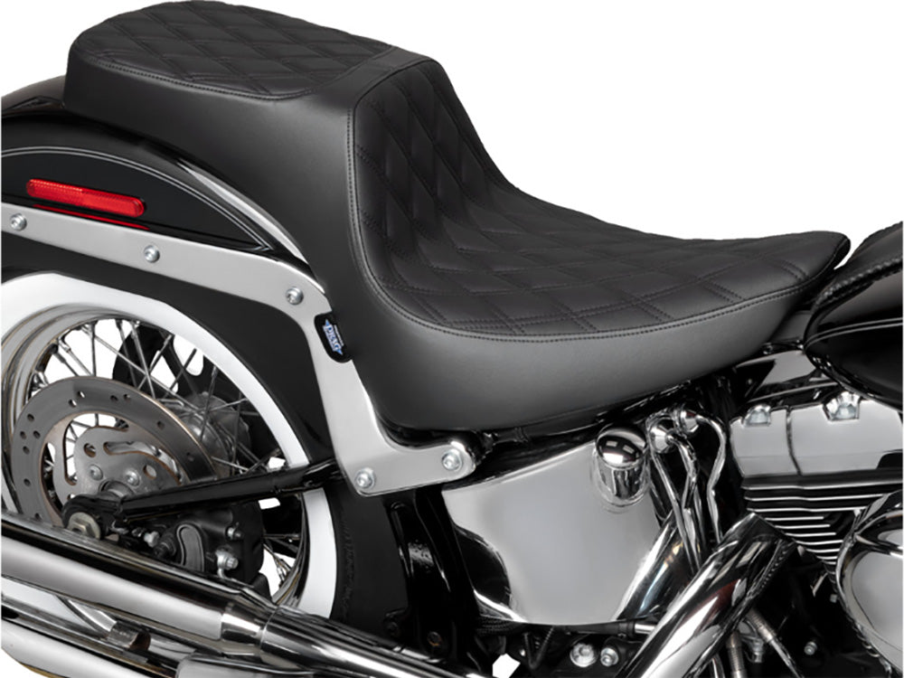 Performance Predator 2up Dual Seat with Black Double Diamond Lattice Stitch. Fits Softail 2000-2017 with 130 or 150 OEM Rear Tyre