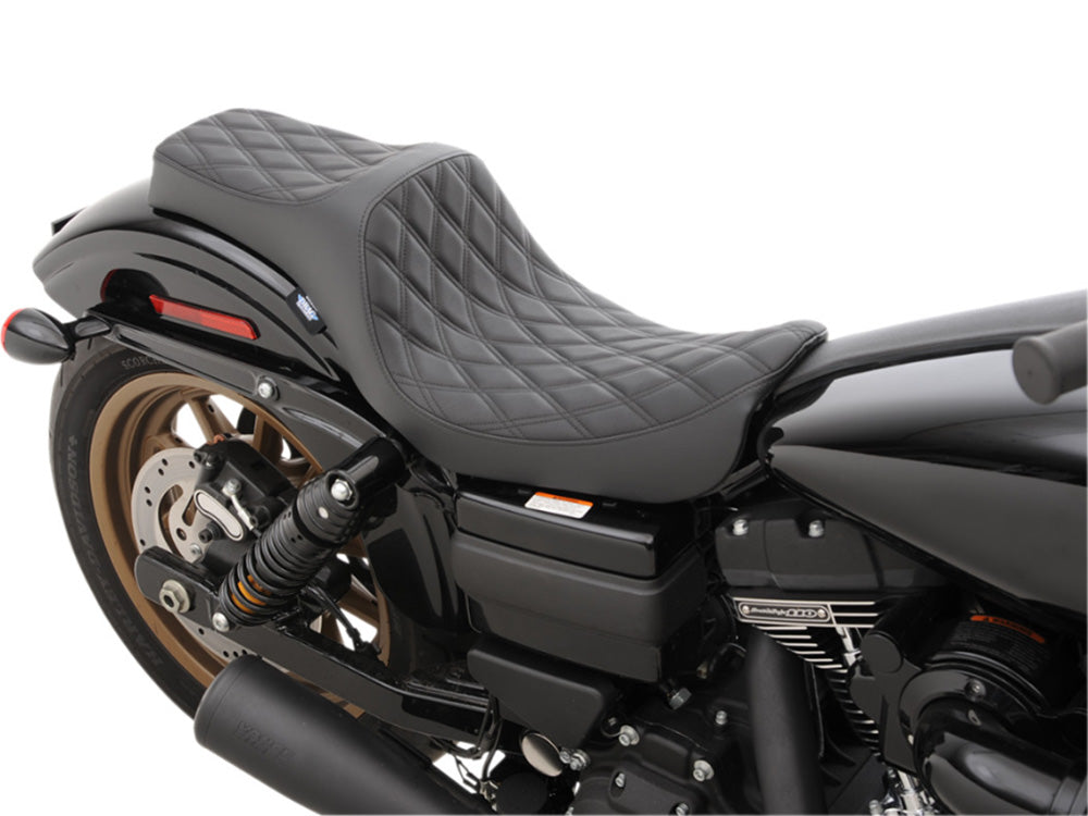 Predator 3 Dual Seat with Black Double Diamond Lattice Stitch. Fits Dyna 2006-2017