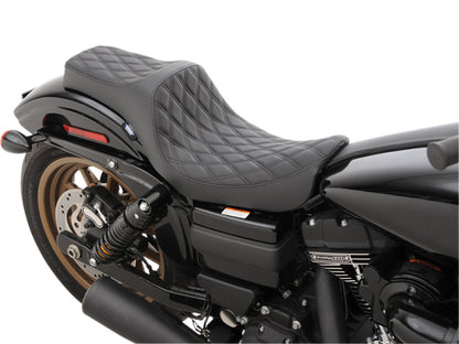 Predator 3 Dual Seat with Black Double Diamond Lattice Stitch. Fits Dyna 2006-2017