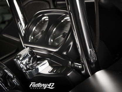 12in. x 1-1/2in. Signature Handlebar - Chrome. Fits Road Glide 2015-2023