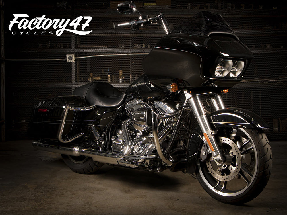 14in. x 1-1/2in. Signature Handlebar - Chrome. Fits Road Glide 2015-2023