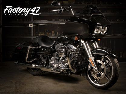 14in. x 1-1/2in. Signature Handlebar - Chrome. Fits Road Glide 2015-2023
