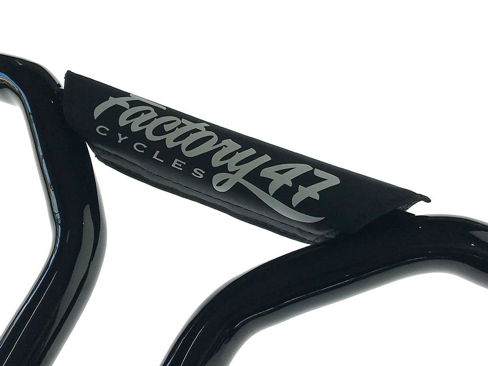 14in. x 1-1/4in. MX47 Straight T-Bar Handlebar - Gloss Black.