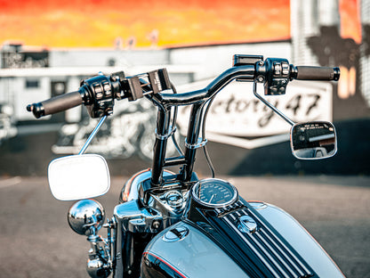 14in. x 1-1/4in. Cali Straight T-Bar Handlebar - Gloss Black.