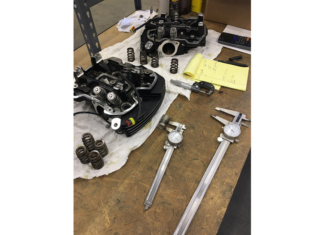 0.565in. Lift Endurance Valve Spring Kit. Fits Milwaukee-Eight 2017up.