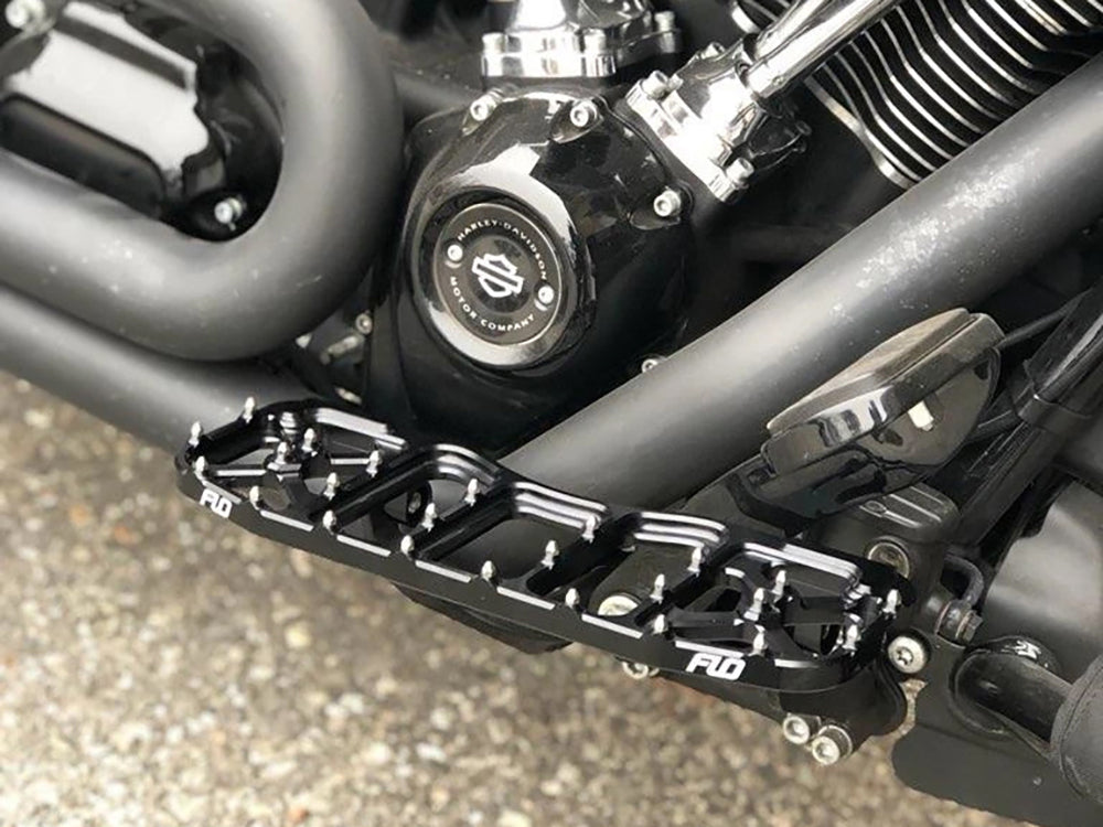 V5 Rider Floorboards - Black. Fits Touring 1980up, FL Softail 1986-2017 & Dyna Switchback 2012-2016