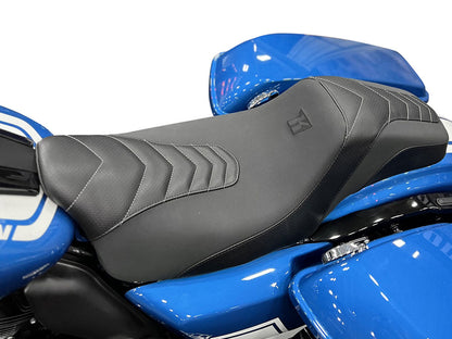 Squareback Signature Series Seat - Black with Gun Metal Thread. Fits Most Touring 2008-2024