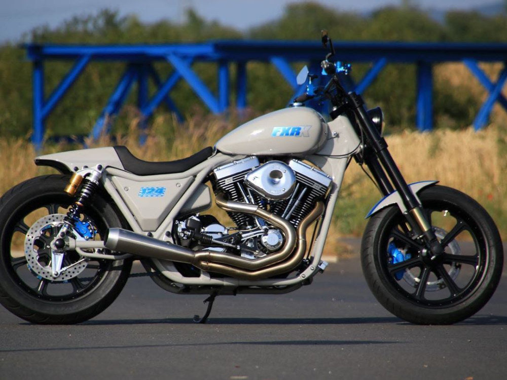 Shorty ProStreet Front Fender. Fits Breakout 2013up with 21in. Front Wheel.