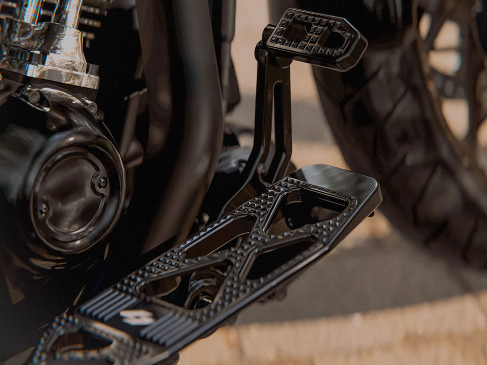Max Lean Foot Controls - Black. Fits Touring 2014up.