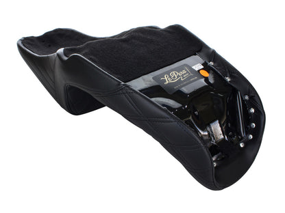 Kickflip Dual Seat with Black Double Diamond Stitch. Fits Dyna 2006-2017.