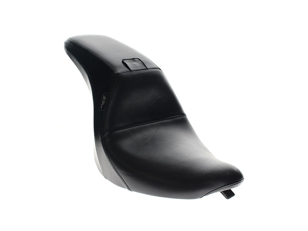 Outcast Dual Seat with Backrest. Fits Softail 2006-2017 with 200 OEM Rear Tyre.