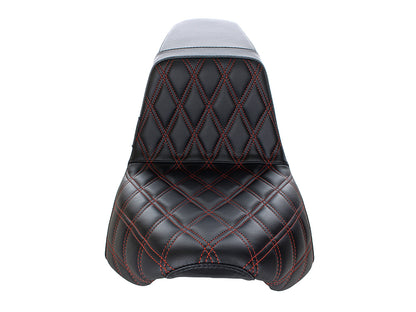 Kickflip Dual Seat with Red Double Diamond Stitch. Fits Softail Slim & Street Bob 2018up & Standard 2020up.