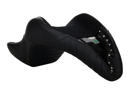 KickFlip Dual Seat with Pleated Stitch. Fits Fatboy 2018up & Breakout 2023up