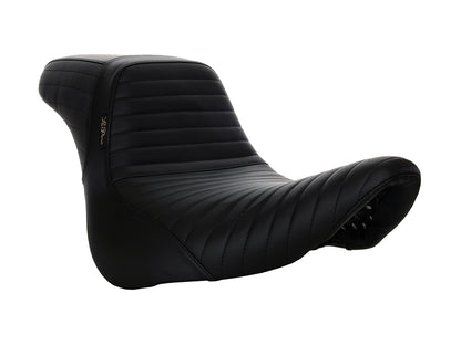 KickFlip Dual Seat with Pleated Stitch. Fits Fatboy 2018up & Breakout 2023up