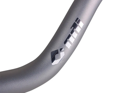 1-1/8in. V-Twin Moto Handlebar - Silver.