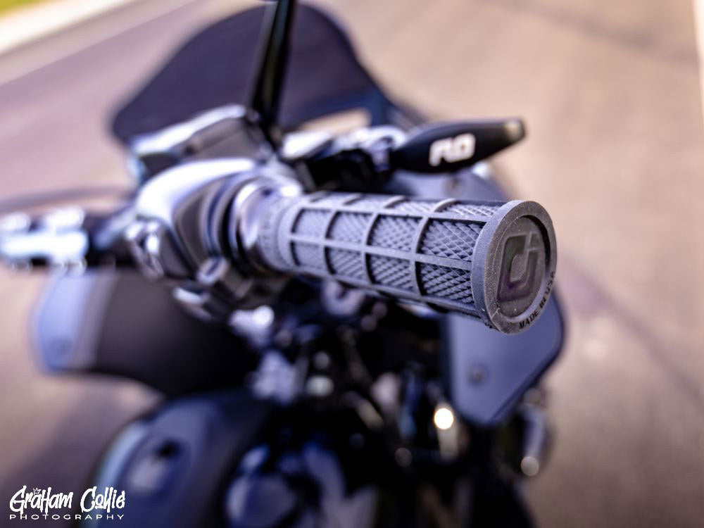 Hart-Luck Full Waffle Lock-On Handgrips - Black. Fits Big Twin 2008-2024 with Throttle-by-Wire