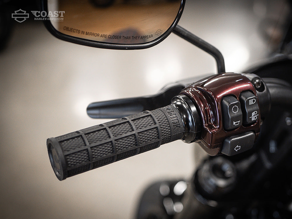 Hart-Luck Full Waffle Lock-On Handgrips - Black. Fits Big Twin 2008-2024 with Throttle-by-Wire