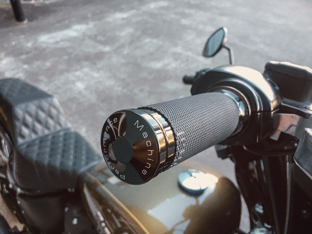 Contour Handgrips - Black. Fits H-D with Throttle Cable.