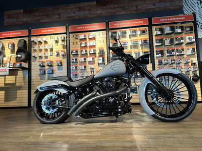 6in. wide, Straight Cut LS-2 Front Fender. Fits Breakout 2013up with 23in. Front Wheel.