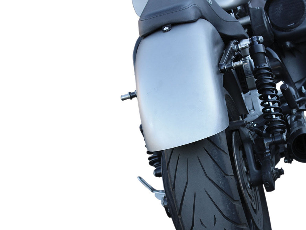 8-1/2in. wide, Smooth Design Rear Fender. Fits Dyna 2006-2017.