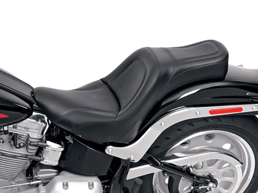 King Dual Seat. Fits Softail 2006-2017 with OEM 200 Rear Tyre.