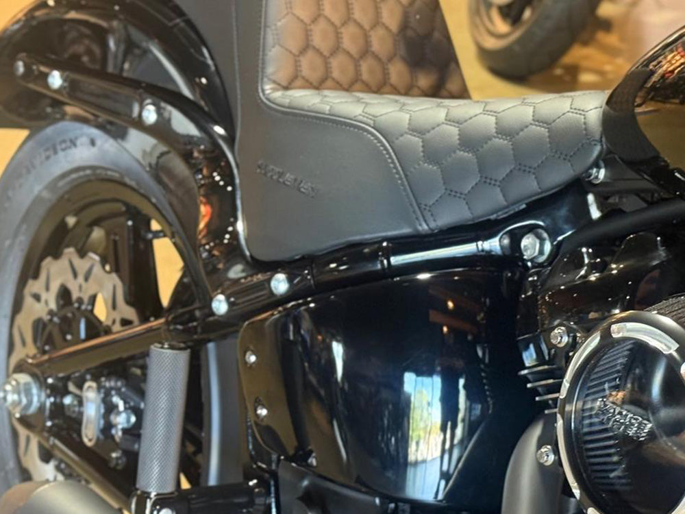Step-Up HC Dual Seat with Black Honeycomb Stitch. Fits Softail Street Bob 2018up & Standard 2020up