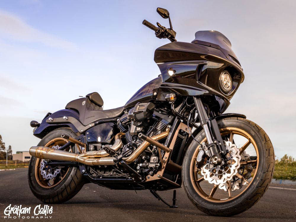 Pro Series San Diego Customs Performance Gripper Dual Seat with Backrest & Black Stitch. Fits Sport Glide & Low Rider 2018up, Low Rider S 2020up & Low Rider ST 2022up