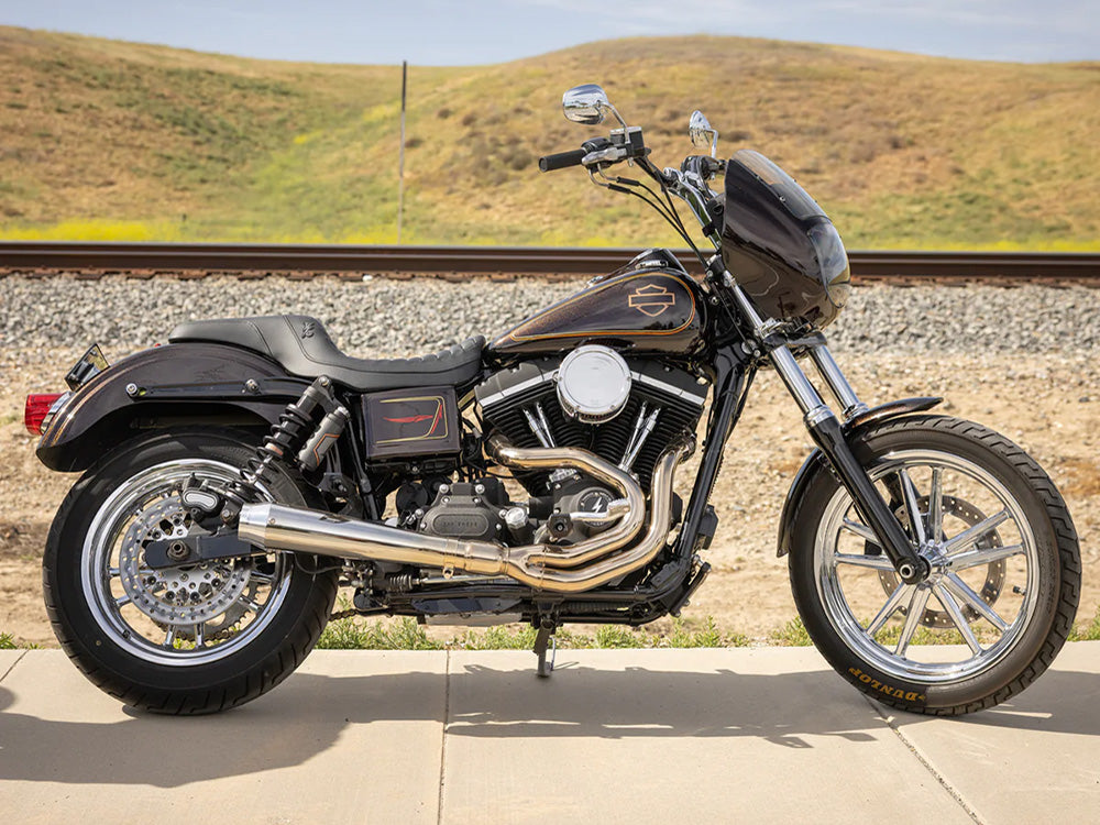 Thrashin X Saddlemen Step-Up Tuck & Roll Dual Seat. Dyna 2006-2017
