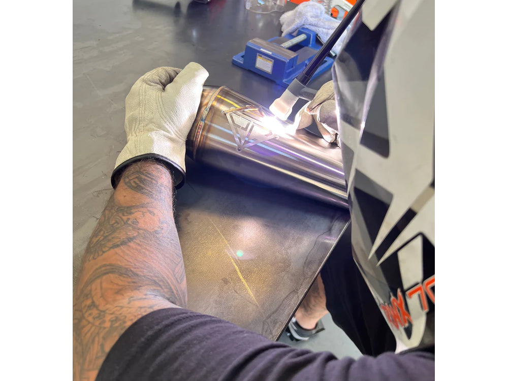 2-into-1 Cutback Exhaust - Stainless Steel with Black End Cap. Fits Softail 2018up Non-240 Rear Tyre Models.