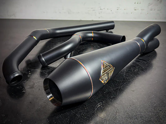 2-into-1 4.5in. Big Bore Exhaust - Black Onyx. Fits Softail 2018up Non-240 Rear Tyre Models.