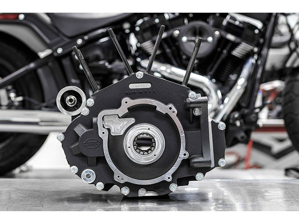 Crankcase Assembly with 4-1/2in. Bore - Black. Fits Touring 2017up