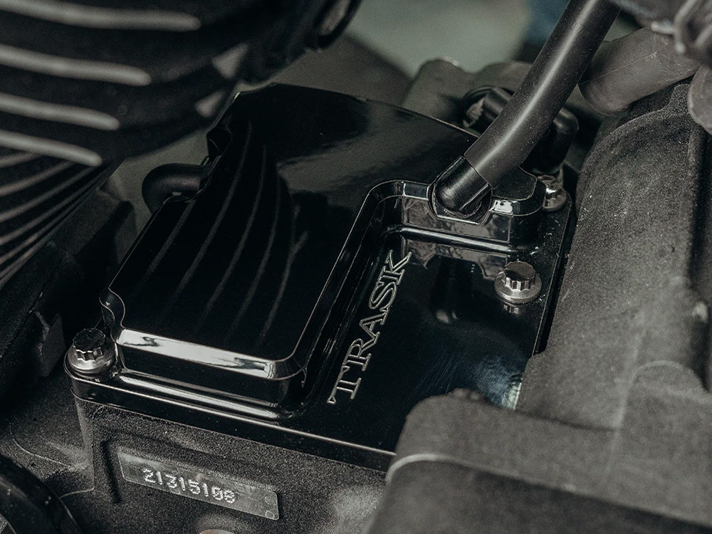 CheckM8 Vented Transmission Top Cover - Black. Fits Milwaukee-Eight 2017up