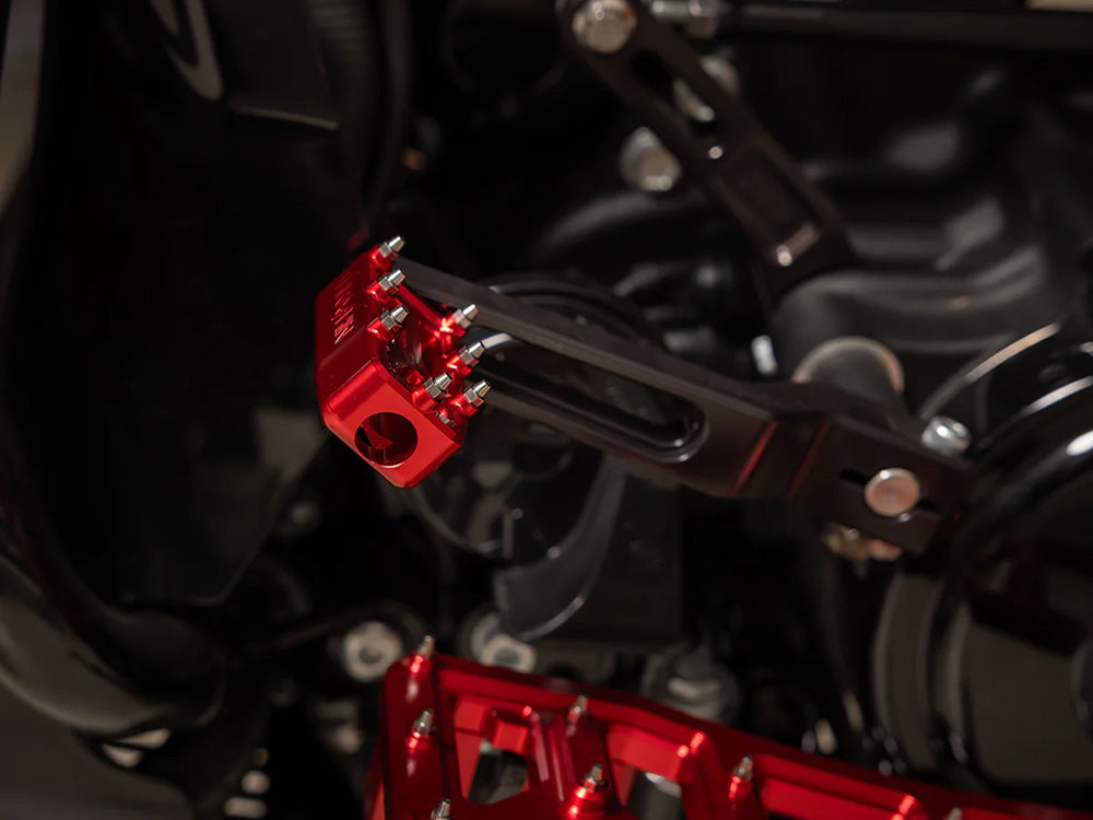 Aggressor Shift Peg - Red.