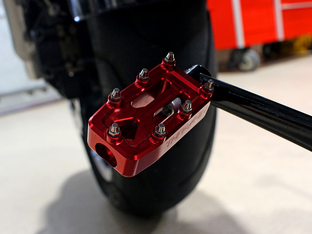 Aggressor Shift Peg - Red.