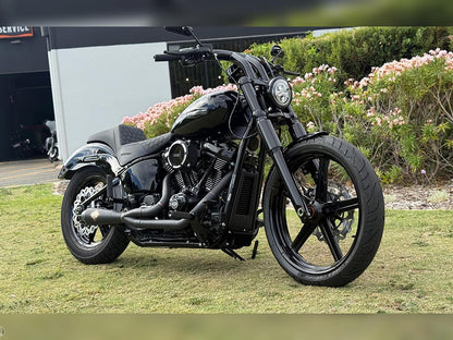 VO2 Insight Air Cleaner Kit - Black Contrast. Fits CVO Touring 2023up, Street Glide & Road Glide 2024up, Touring 2025up & Softail 2025up